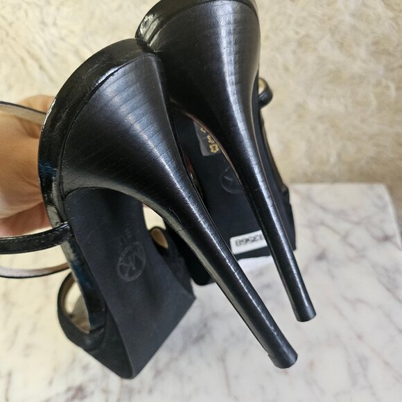 Michael Kors Women's Black Felicia T-Strap Black Platform  High Heel Sandal - Picture 10 of 10